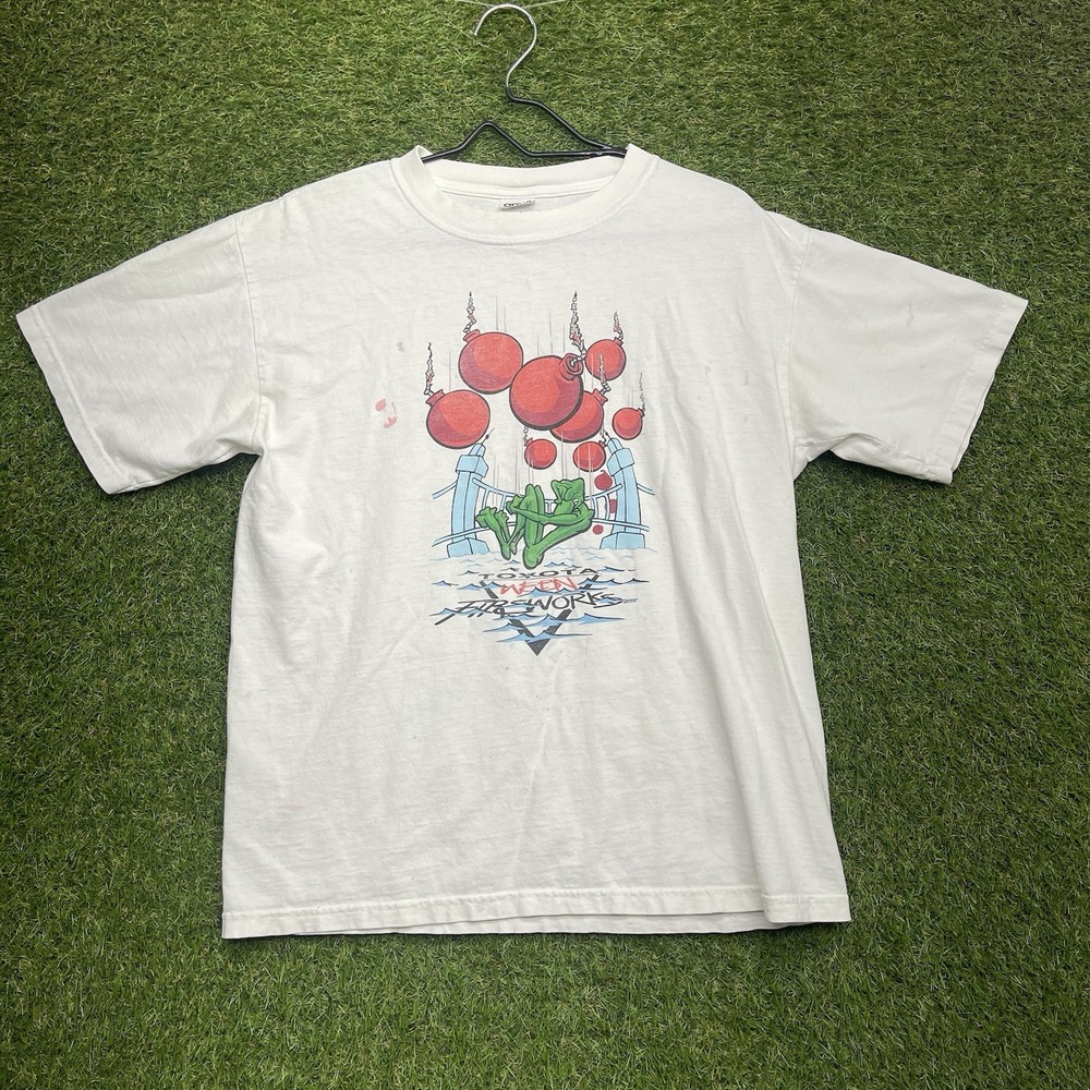 Vintage WEBN 102.7FM Toyota Fireworks Shirt Mens Medium Bombs Cannonball 90s